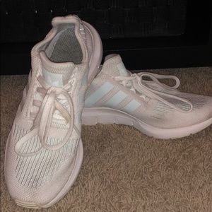 Adidas Women’s Swift Run Shoes Size 9